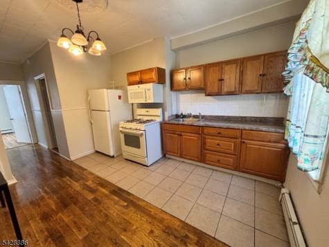 288 Totowa Avenue Paterson NJ 07502