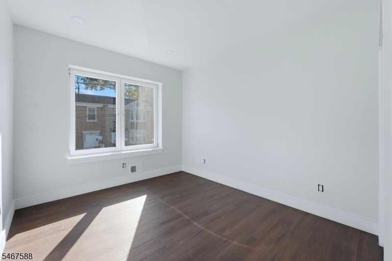 97 9TH Avenue Newark NJ 07107