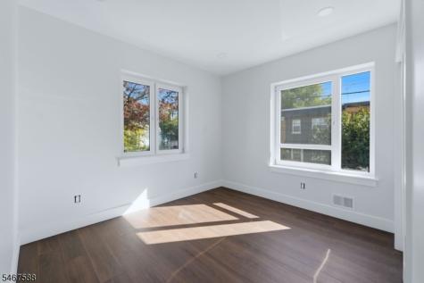 97 9TH Avenue Newark NJ 07107