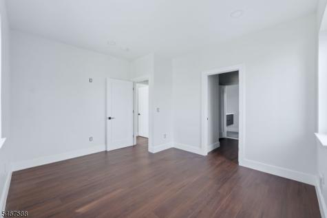 97 9TH Avenue Newark NJ 07107