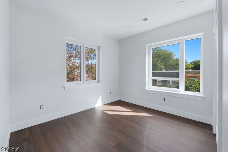97 9TH Avenue Newark NJ 07107