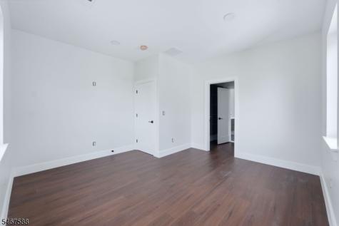 97 9TH Avenue Newark NJ 07107