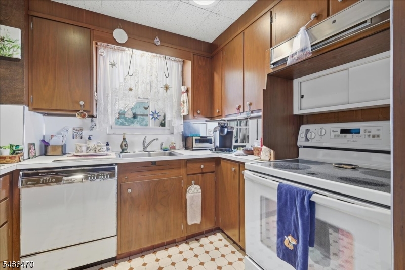 32 Broad Street Washington NJ 07882