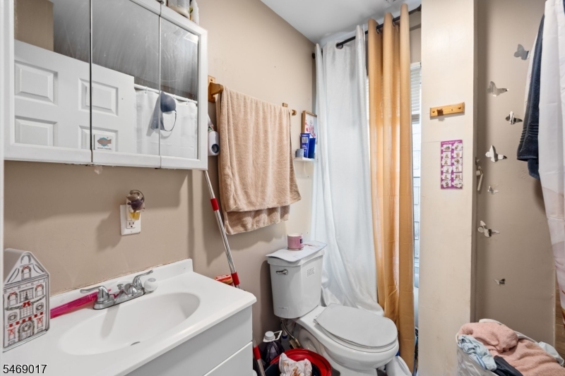 83 Mercer Street Paterson NJ 07524