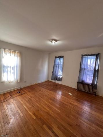 89 Aldine Street Newark NJ 07112