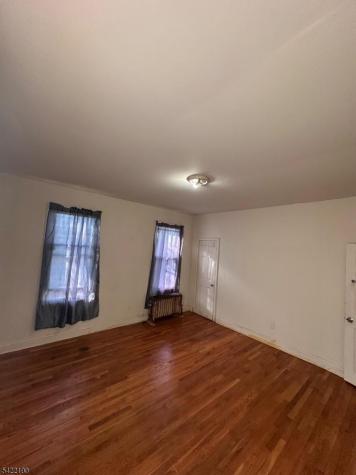89 Aldine Street Newark NJ 07112
