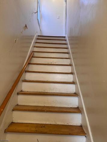 89 Aldine Street Newark NJ 07112