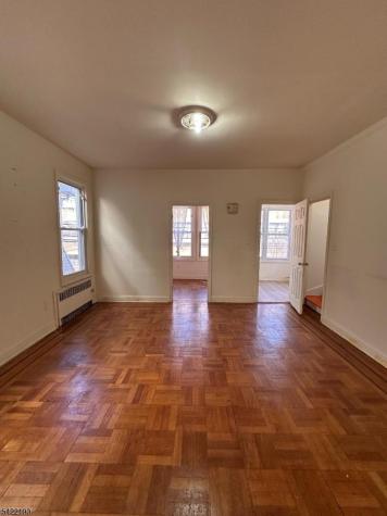 89 Aldine Street Newark NJ 07112