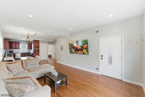 554 Kingsland Avenue Lyndhurst NJ 07071