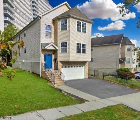 54 Melrose Avenue East Orange NJ 07018