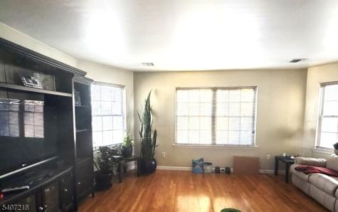 54 Melrose Avenue East Orange NJ 07018