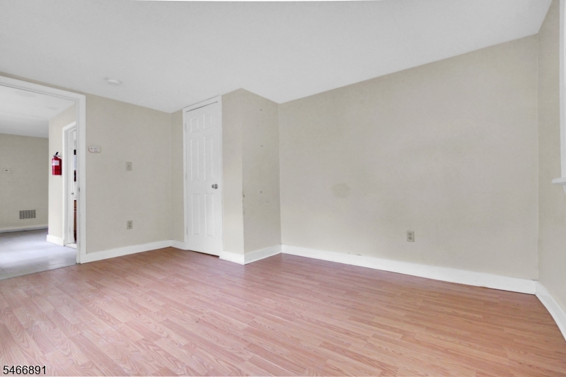 77 Brainard Street Phillipsburg NJ 08865