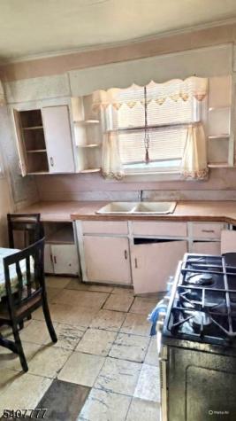 388 Seymour Avenue Newark NJ 07112