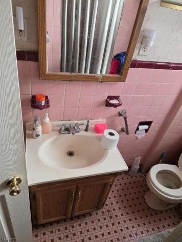 388 Seymour Avenue Newark NJ 07112