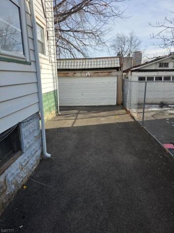 388 Seymour Avenue Newark NJ 07112
