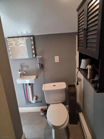 388 Seymour Avenue Newark NJ 07112
