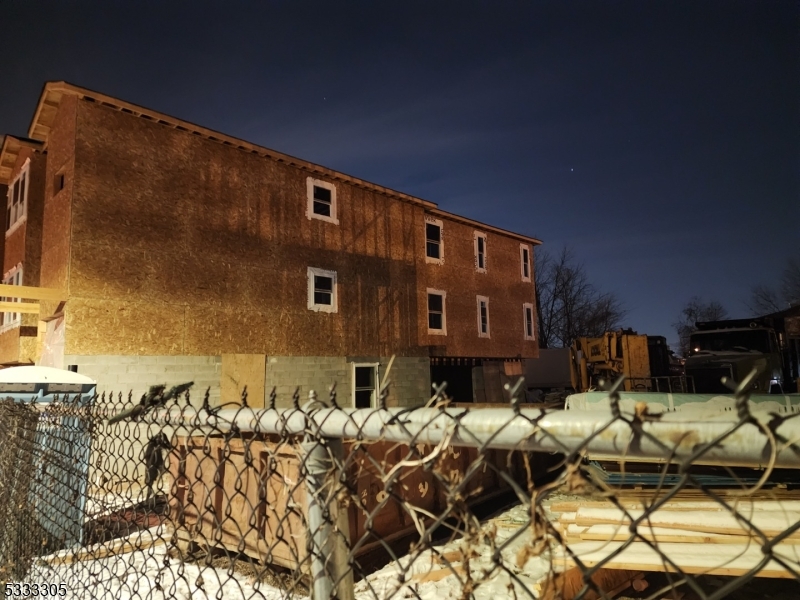 28 Garibaldi Avenue Newark NJ 07114