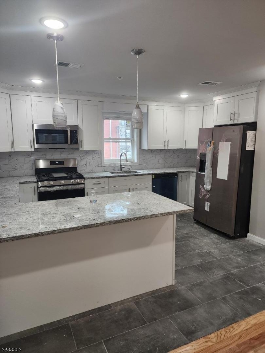 28 Garibaldi Avenue Newark NJ 07114