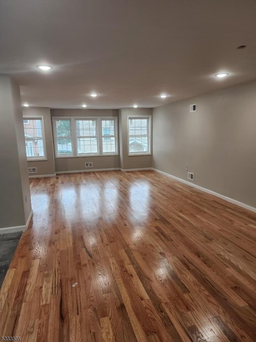28 Garibaldi Avenue Newark NJ 07114
