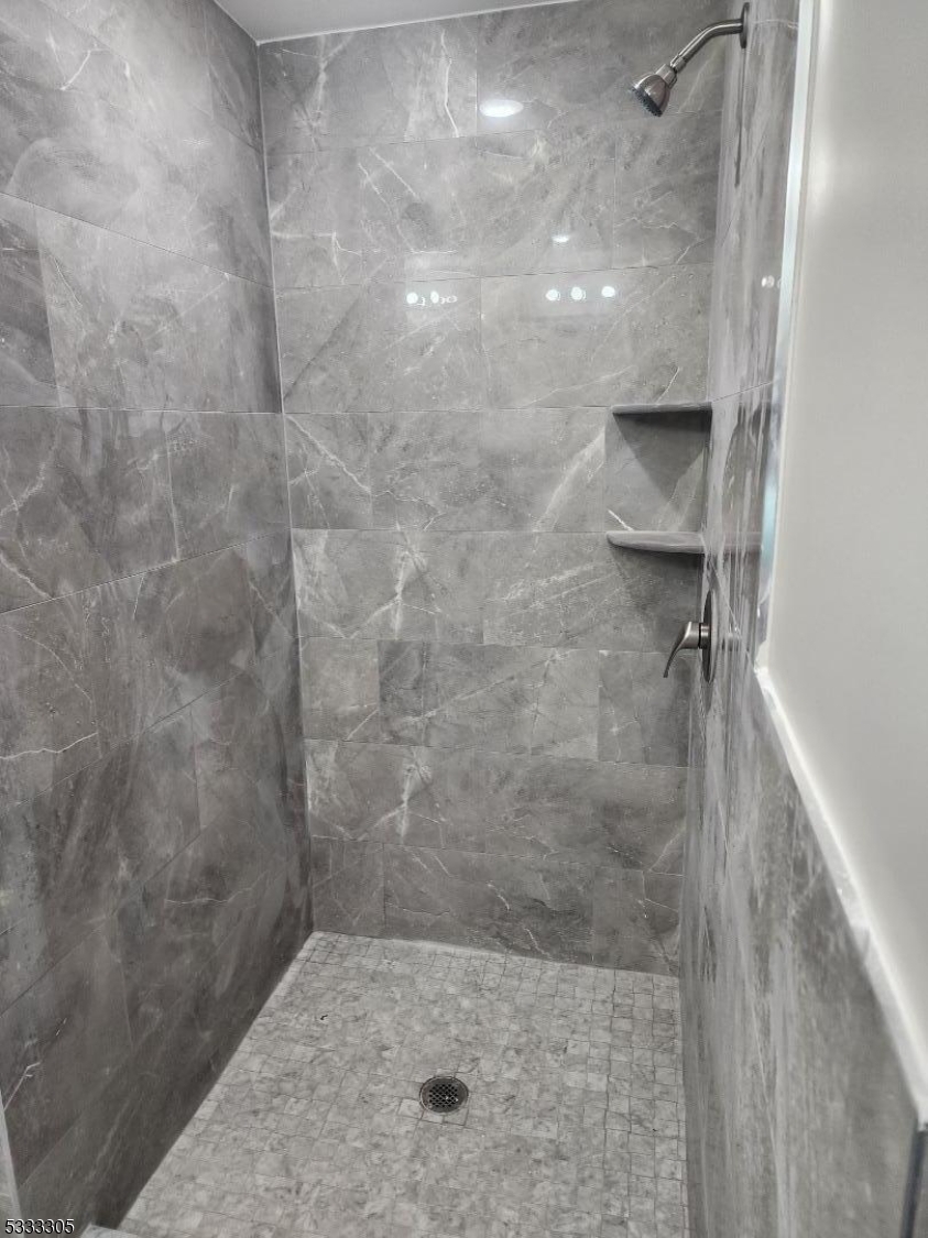 28 Garibaldi Avenue Newark NJ 07114