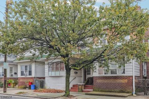 107 Saint Davids Place Atlantic NJ 08401