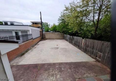 25 Maple Avenue Irvington NJ 07111