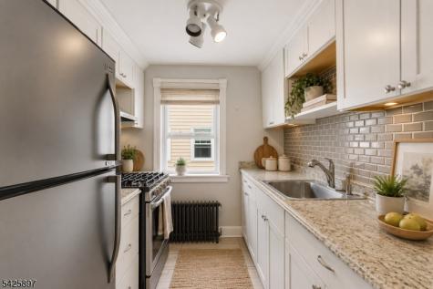718 Thomas Street Elizabeth NJ 07202