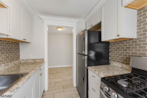 718 Thomas Street Elizabeth NJ 07202