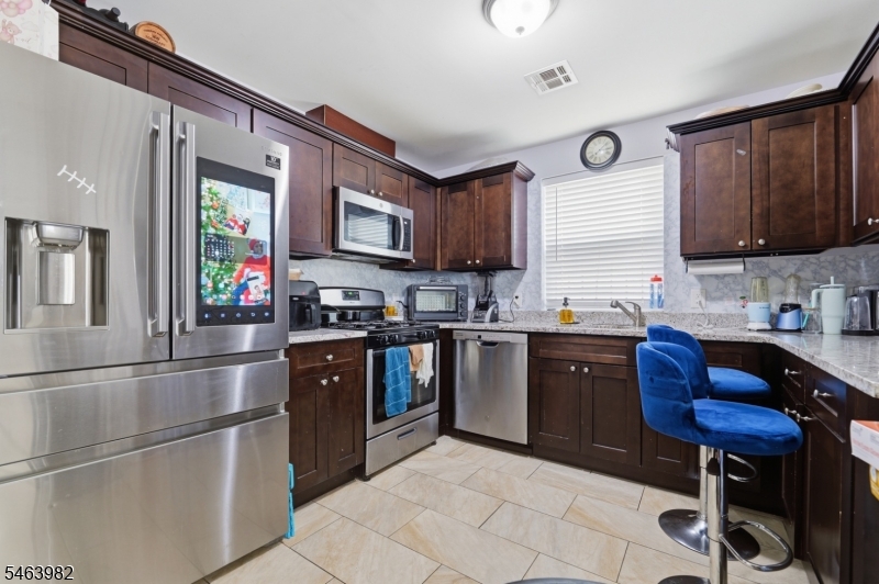572 S 11th Street Newark NJ 07103