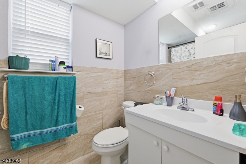 572 S 11th Street Newark NJ 07103