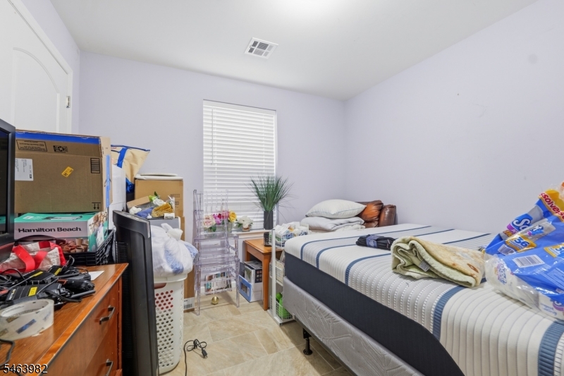 572 S 11th Street Newark NJ 07103