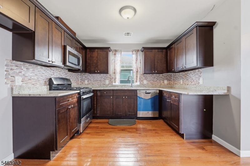 572 S 11th Street Newark NJ 07103