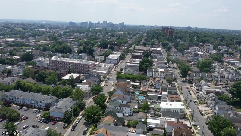 346 Woodside Avenue Newark NJ 07104