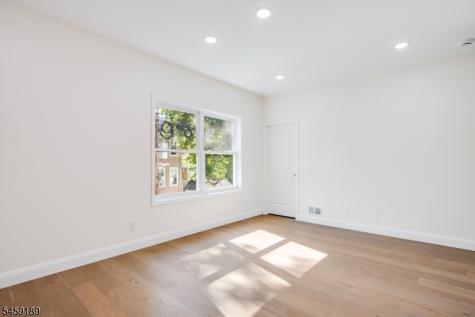 194 Amherst Street East Orange NJ 07018