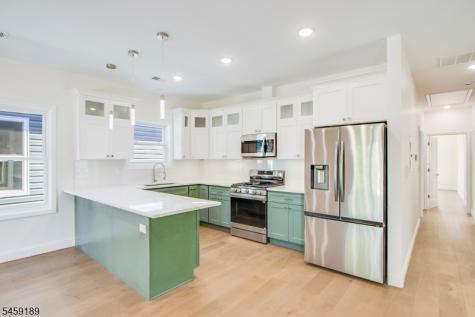 194 Amherst Street East Orange NJ 07018