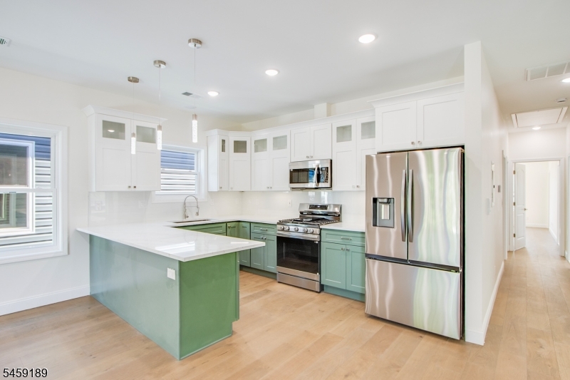 194 Amherst Street East Orange NJ 07018