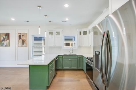 194 Amherst Street East Orange NJ 07018