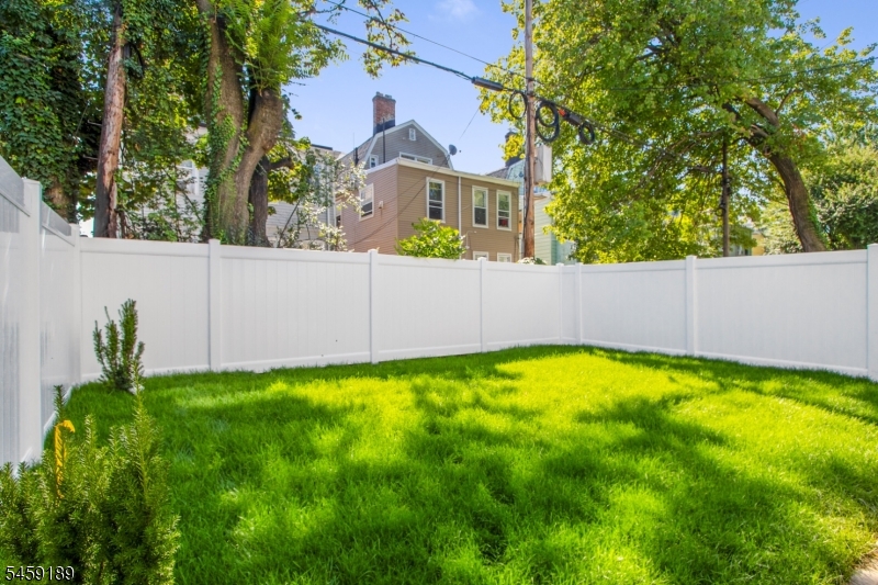 194 Amherst Street East Orange NJ 07018