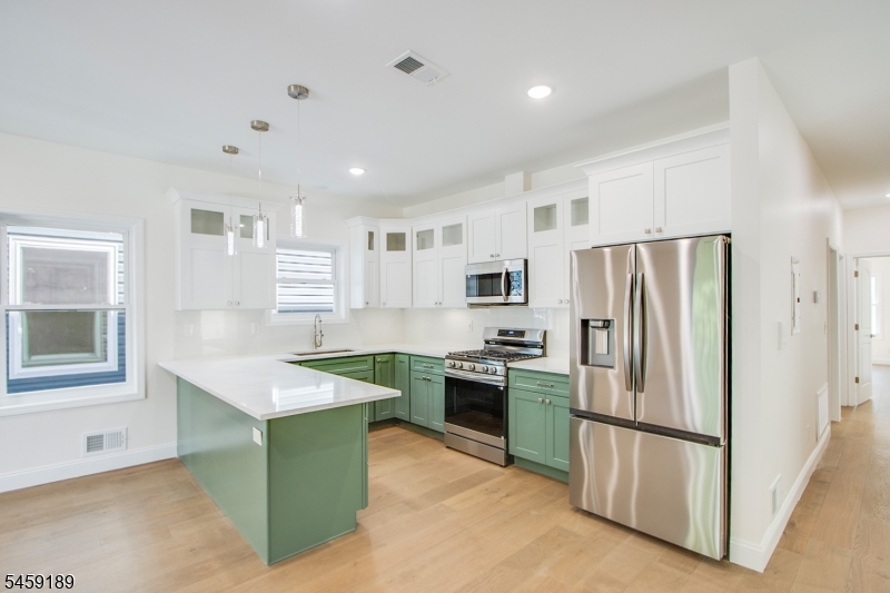 194 Amherst Street East Orange NJ 07018