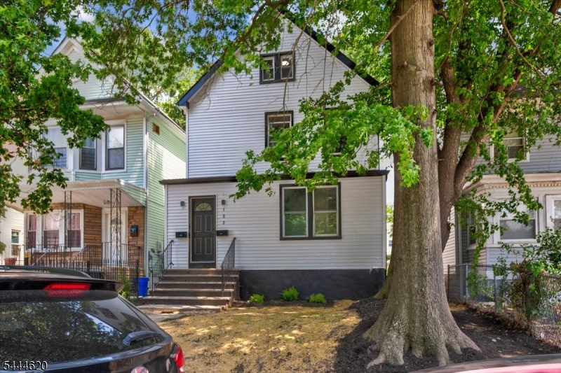 152 N Clinton Street East Orange NJ 07017