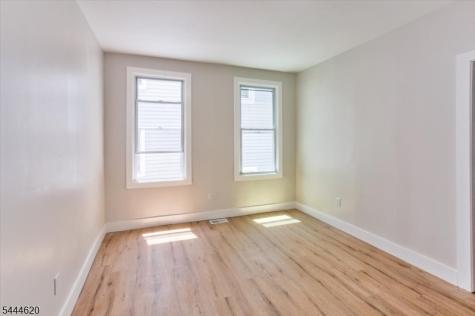 152 N Clinton Street East Orange NJ 07017