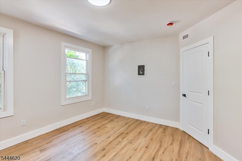 152 N Clinton Street East Orange NJ 07017