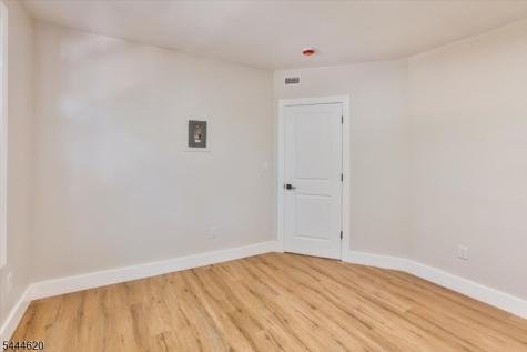 152 N Clinton Street East Orange NJ 07017