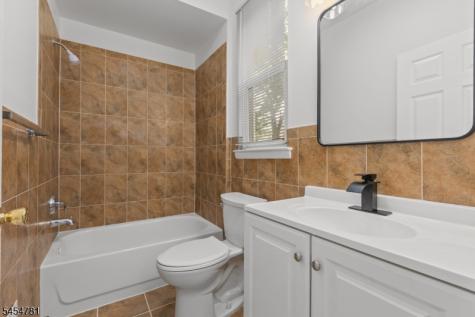 35 N 16th Street East Orange NJ 07017