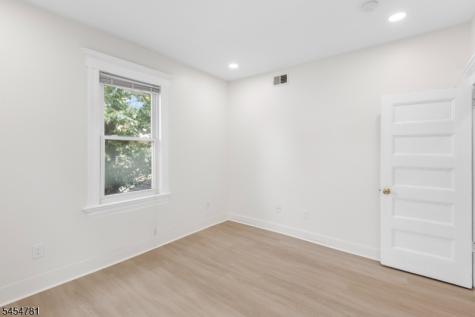 35 N 16th Street East Orange NJ 07017