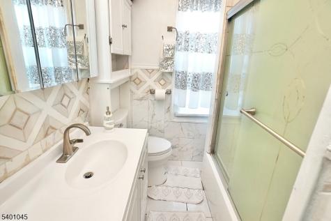 22 Kensington Place East Orange NJ 07017