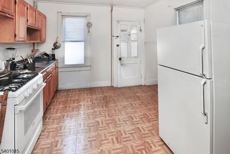 22 Kensington Place East Orange NJ 07017