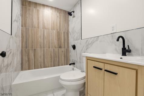 166 Maple Avenue Irvington NJ 07111