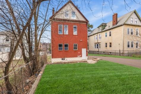 166 Maple Avenue Irvington NJ 07111