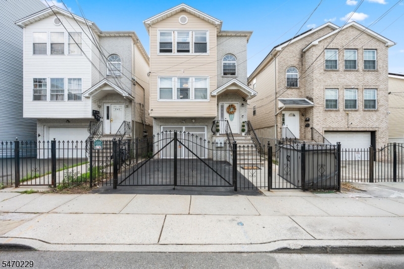 725 S 19th Street Newark NJ 07103